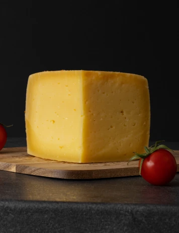 Queso artesano de Cantabria seleccionado para la suscripción trimestral La Cesta del Queso de Javier Campo.